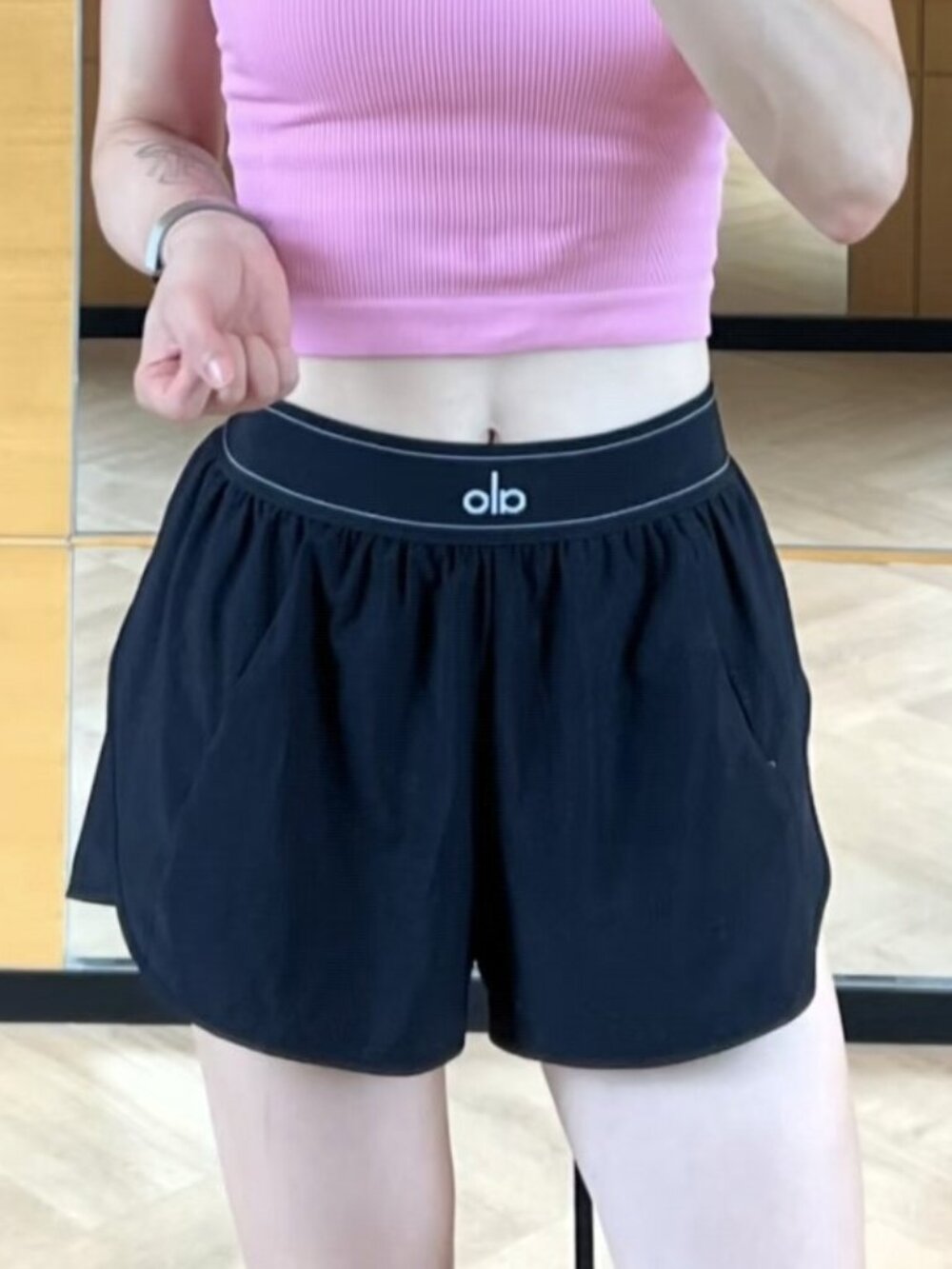Alo Yoga Perfect Black Athletic Shorts Hot selling 🔥 Daily, Travel, Fitness 💖